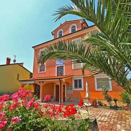 Apartments Denis 19 Фажана Екстер'єр фото
