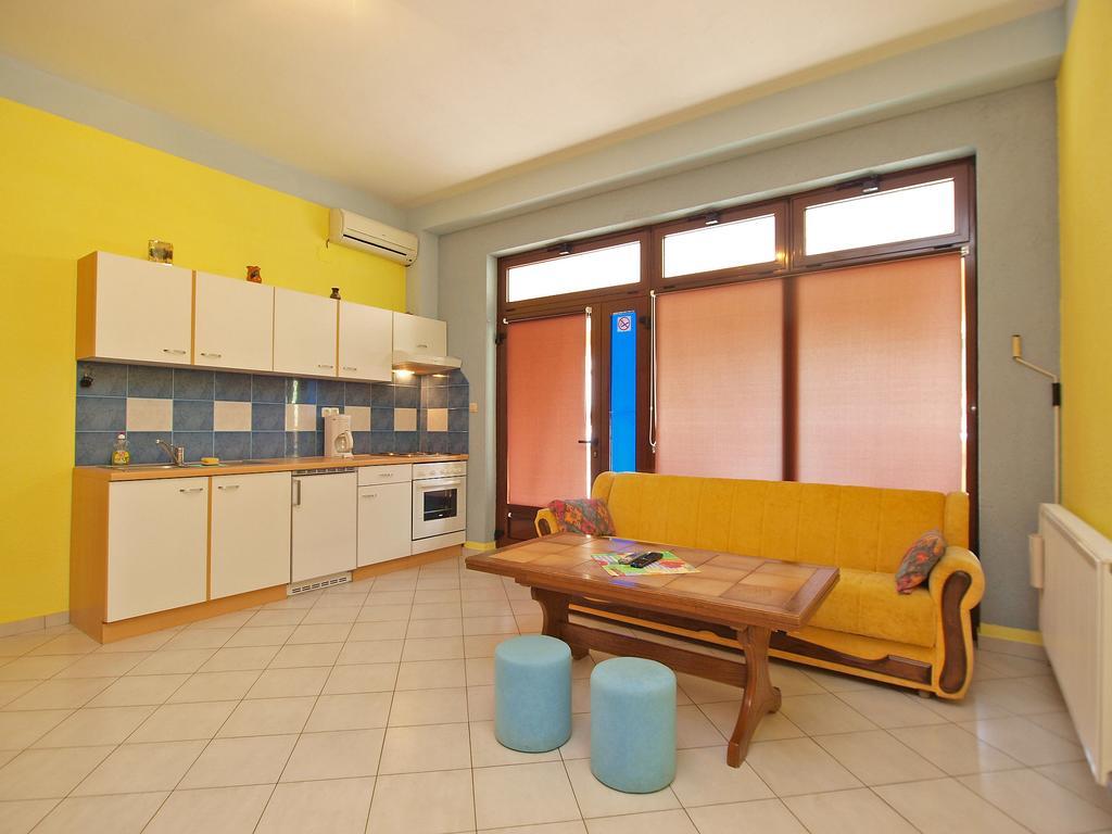 Apartments Denis 19 Фажана Екстер'єр фото