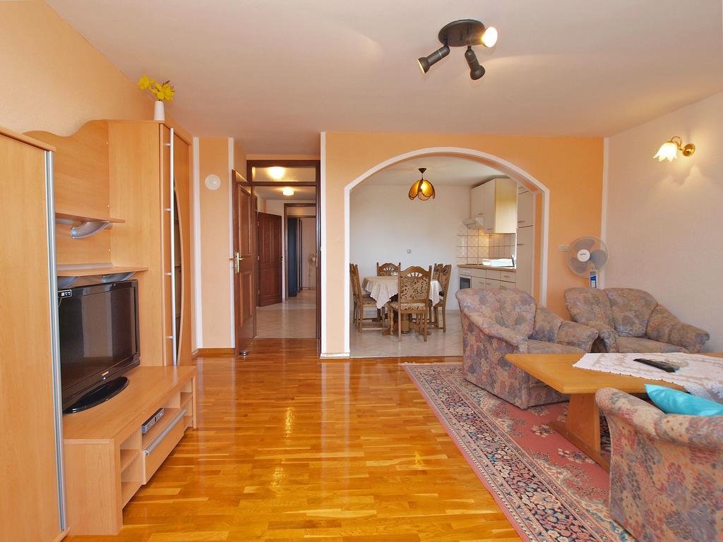 Apartments Denis 19 Фажана Екстер'єр фото