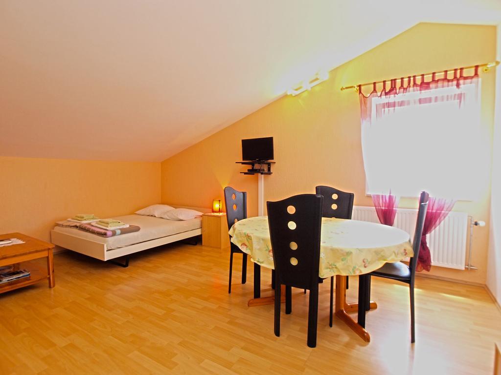 Apartments Denis 19 Фажана Екстер'єр фото